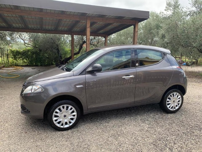 Lancia Ypsilon Metano