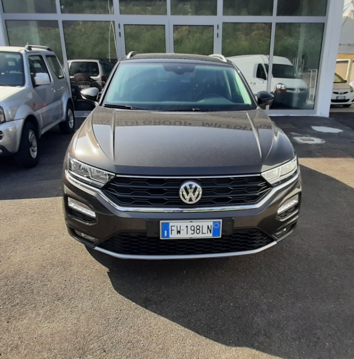 "VOLKSWAGEN T-ROC"