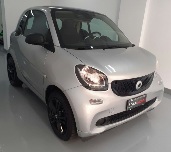 "SMART FORTWO"