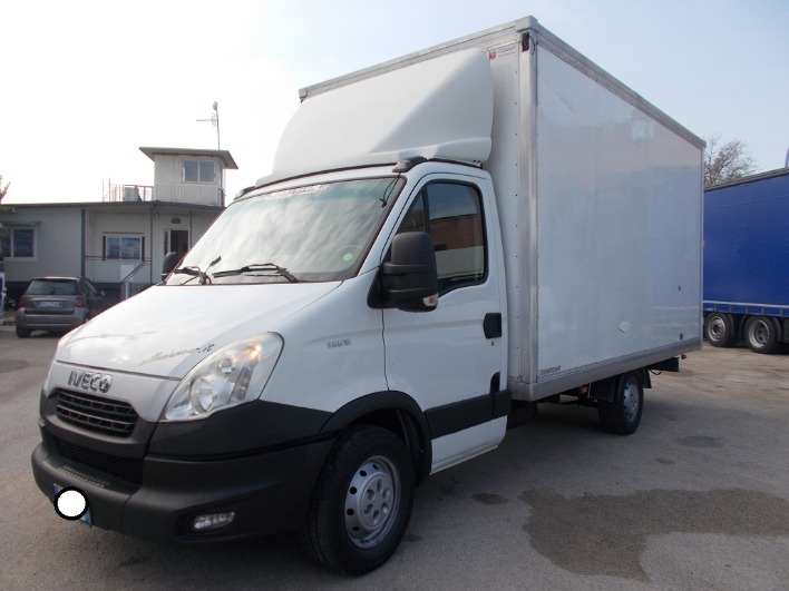 "IVECO DAILY 35S15 FURGONE 4.40 EURO 5"