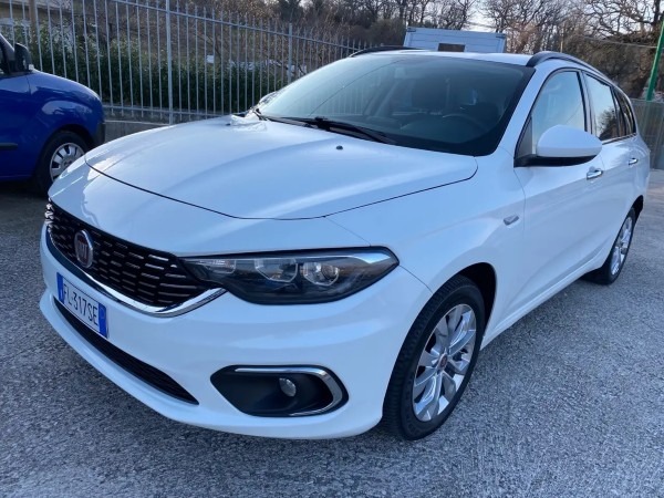 "Fiat Tipo SW 1.6 mjt Lounge s&s 120cv dct"