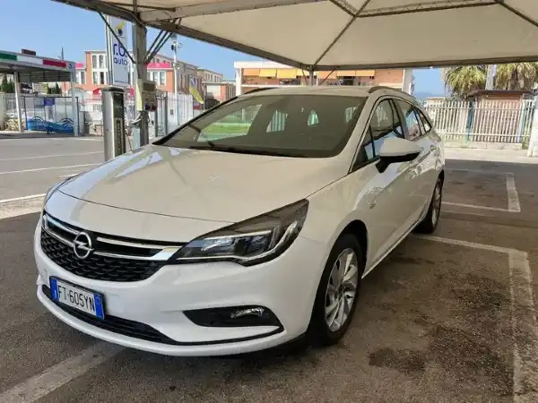 "Opel Astra Astra Sports Tourer 1.6 cdti Innovation s"