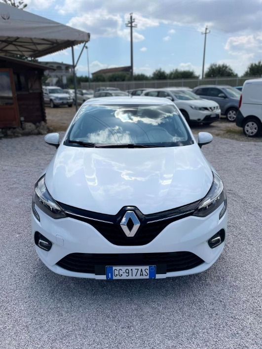 "Nuova Renault Clio"