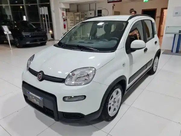 "Fiat Panda New MY21 1.0 70CV Hybrid City Life"