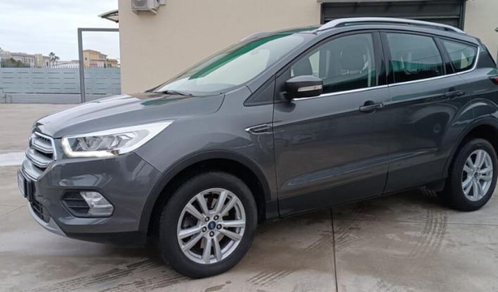 "FORD Kuga 1.5 TDCI 120 CV S&S 2WD Business"