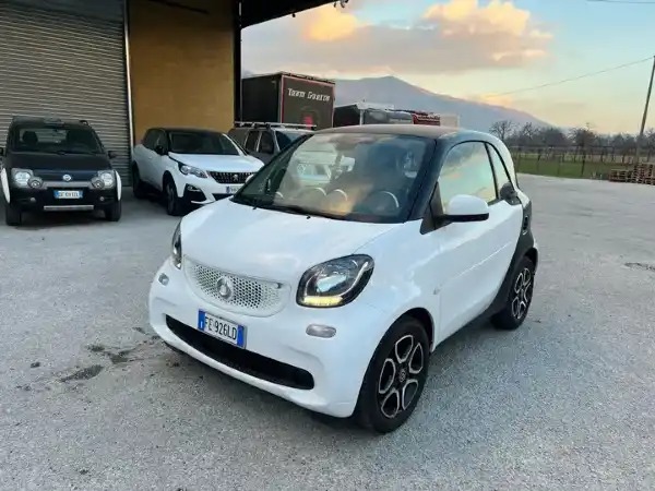 "smart forTwo 1.0 Youngster 71cv twinamic"