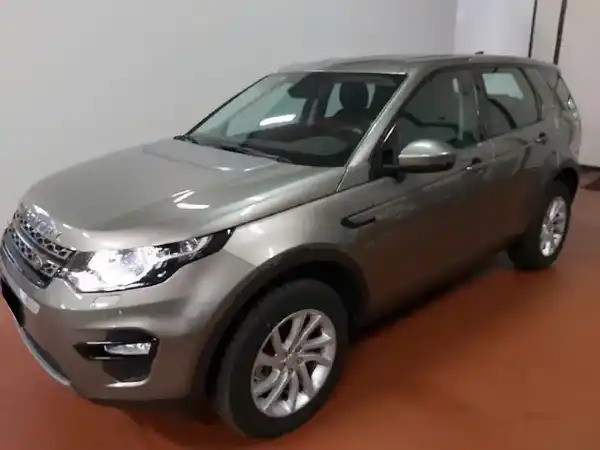 "Land Rover Discovery Sport 2.0 TD4 150 CV SE AWD AT"