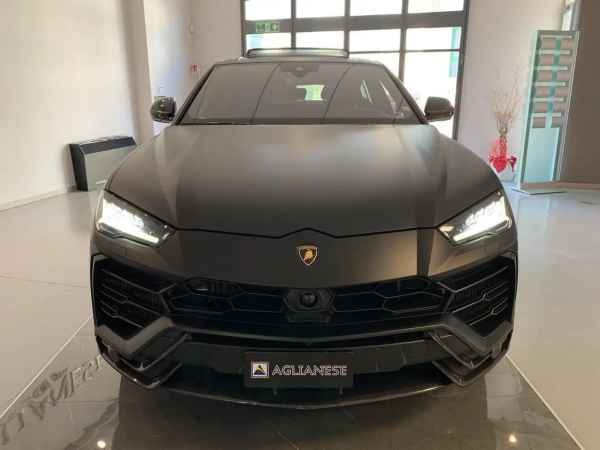"Lamborghini Urus 4.0 CERCHI DA 23 \/ AKRAPOVIC \/ PANO \/ FULL CARBON"