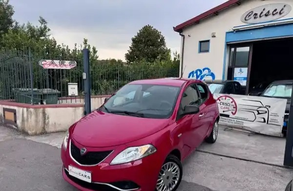 "Lancia Ypsilon 1.2 69 CV 5 porte Silver"