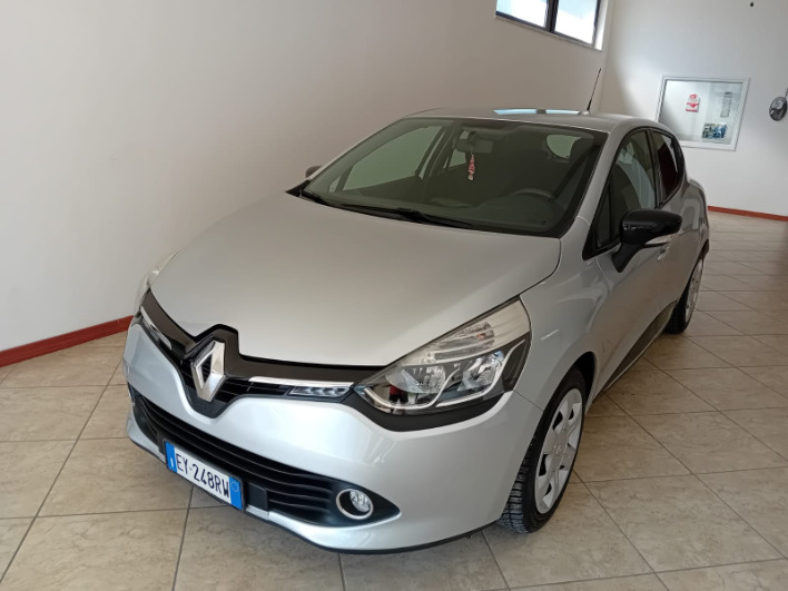 "RENAULT CLIO 1200 GPL LIVE"