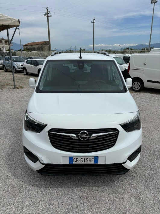 "Opel Combo Life"