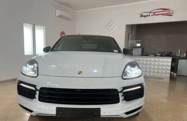 "PORSCHE Cayenne Coup\u00e8 3.0 V6"