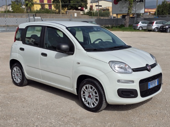 "FIAT PANDA 1.2 BENZINA 15MILA KM - 2018"