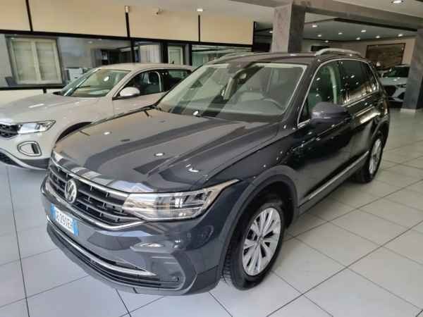 "Volkswagen Tiguan NEW 2.0 TDI 150CV SCR DSG Life Navi - Fari a Led"