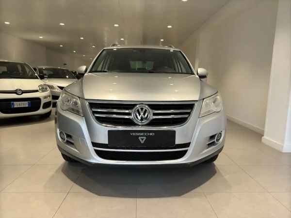 "Volkswagen Tiguan Tiguan 2.0 tdi Sport"