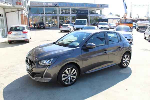 "Peugeot 208 1.2 puretech Allure Navi Pack Iva esposta"