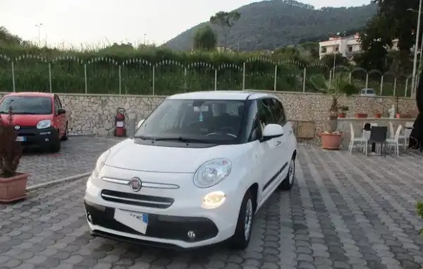 "FIAT 500L 1.3 Multijet 95 CV 120\u00b0 NAVI TEL"