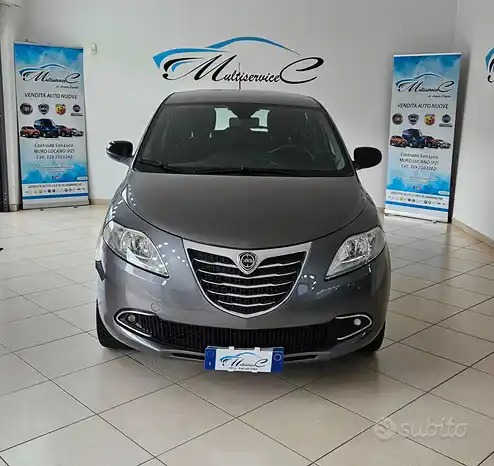 "Lancia Ypsilon 0.9 TwinAir 85 CV 5 porte Metano Ec"