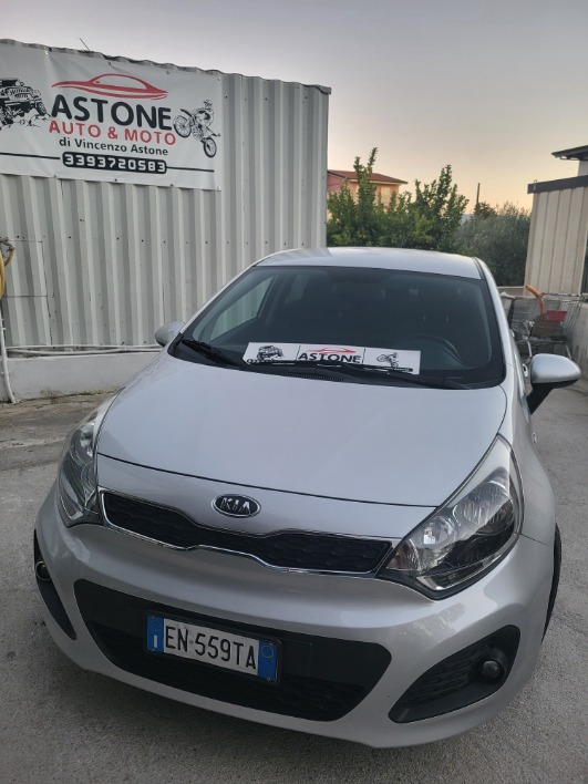 "Kia Rio 1.100 Diesel anno 2012"