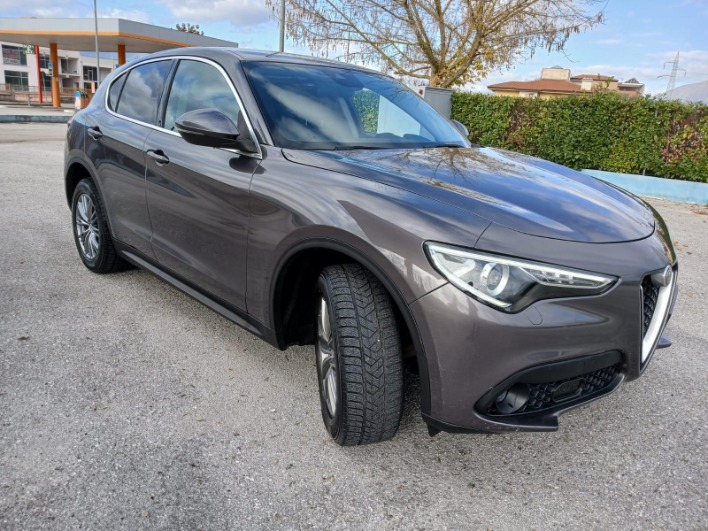 "ALFA ROMEO STELVIO 2.2 210CV Q4 EXECUTIVE NAVI- PELLE FULL OPTIONAL"