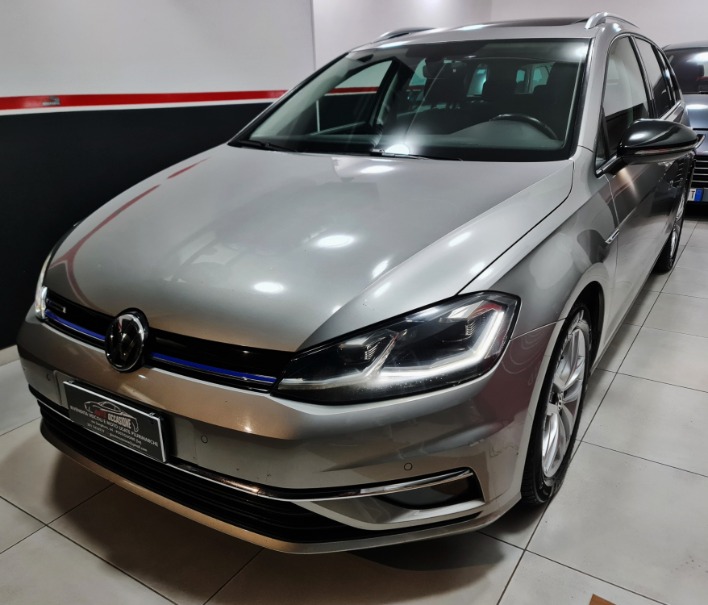 "Vw Golf 7,5 Var. EXECUTIVE 1.4TGI Full led*Tetto apribile*Uniproprietario"