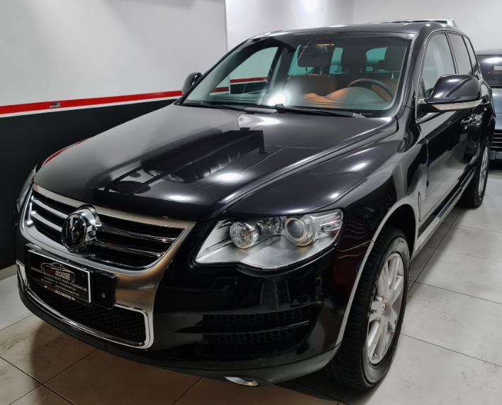 "Vw Touareg R5 TDI Executive soli 140.000km"