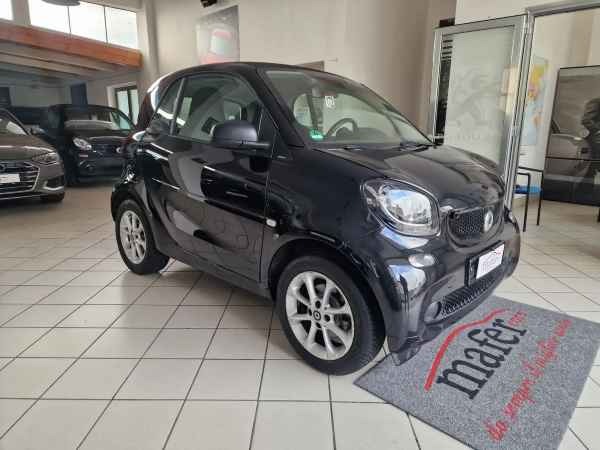 "smart forTwo 1.0 Passion 71cv"