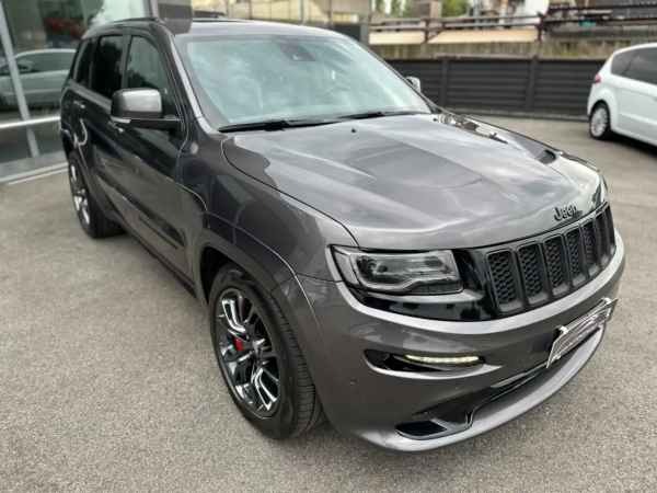 "Jeep Grand Cherokee 6.4 V8 HEMI SRT"