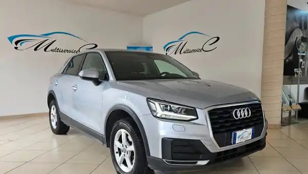 "Audi Q2 30 TDI S tronic"