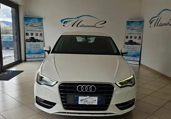 "Audi A3 SportBack 1.6 TDI 105 CV S tronic Ambition"