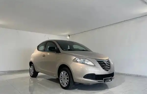 "LANCIA YPSILON 2013 ECOCHIC 900 85 CV TWINAIR"