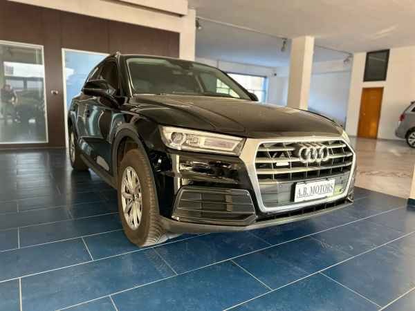 "Audi Q5 Q5 35 2.0 tdi Business quattro 163cv s-tronic"