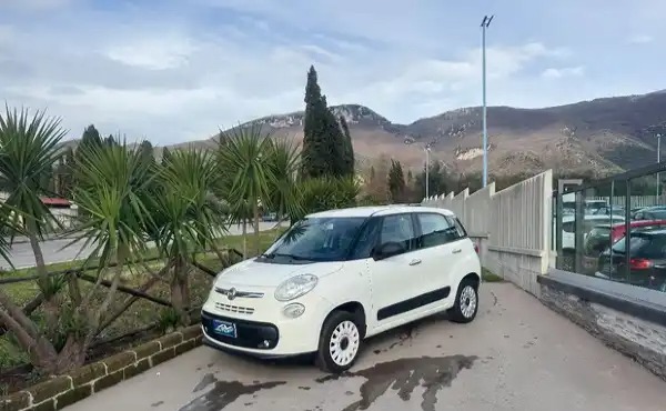 "FIAT - 500 L - 0.9 TwinAir Turbo Natural Power"