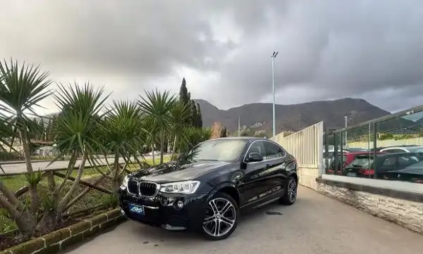 "BMW - X4 - xDrive20d xLine"