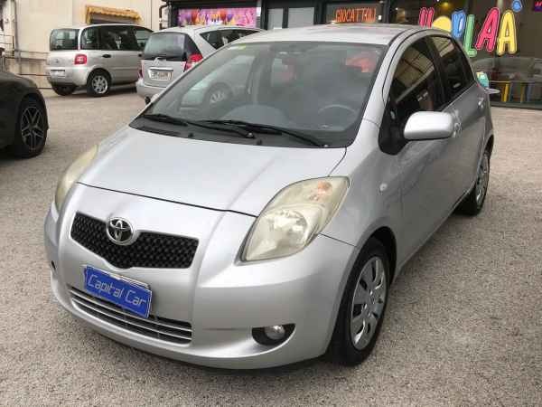 "Toyota Yaris 5p 1.3 Sol c\/CL"