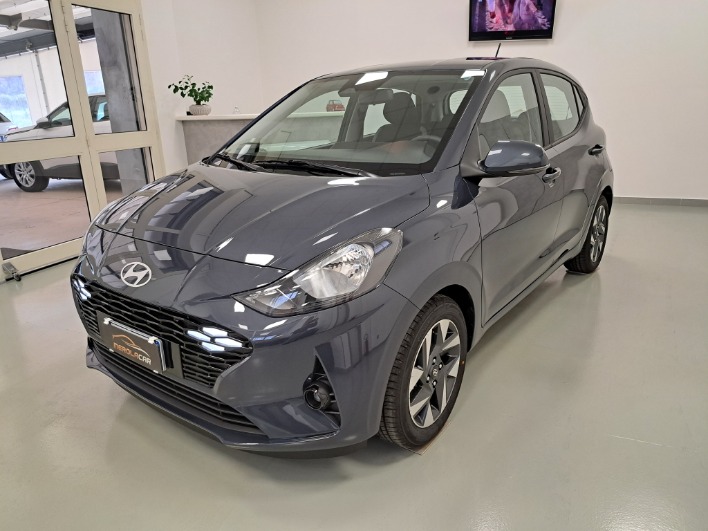 "Hyundai i10 1.0 MPI CONNECT LINE MY 2024"