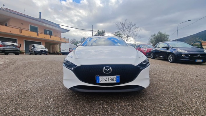 "Mazda 3"