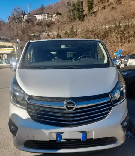 "Opel Vivaro 29 1.6 BiTurbo S&S EcoFLEX PC-TN Combi"