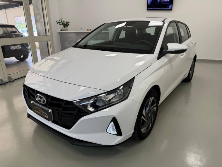 "Hyundai i20 1.2 Connectline Gpl solo 22.000km"