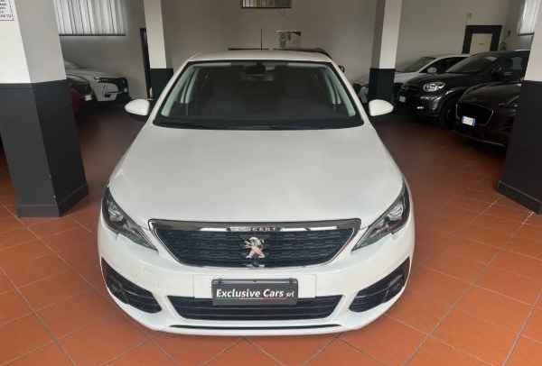 "Peugeot 308 BlueHDi 130 S&S EAT8 Allure"