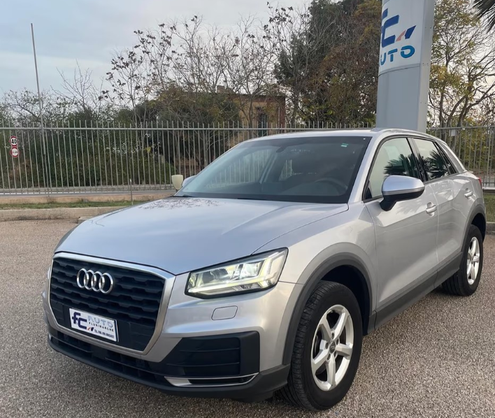 "AUDI Q2 35 TDI Business"