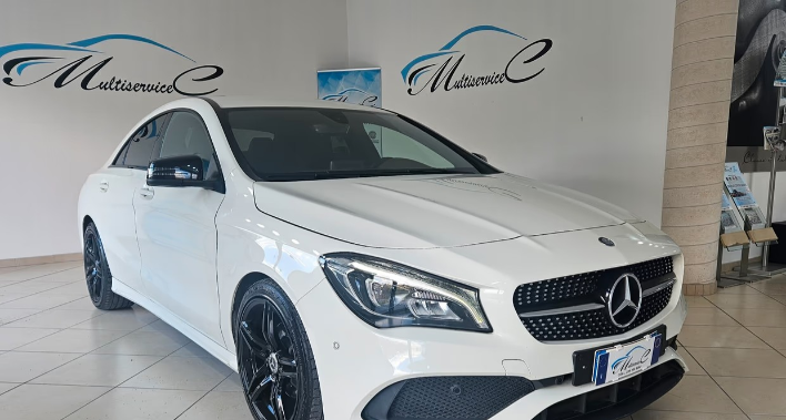 "Mercedes-benz CLA 200d Premium Amg"