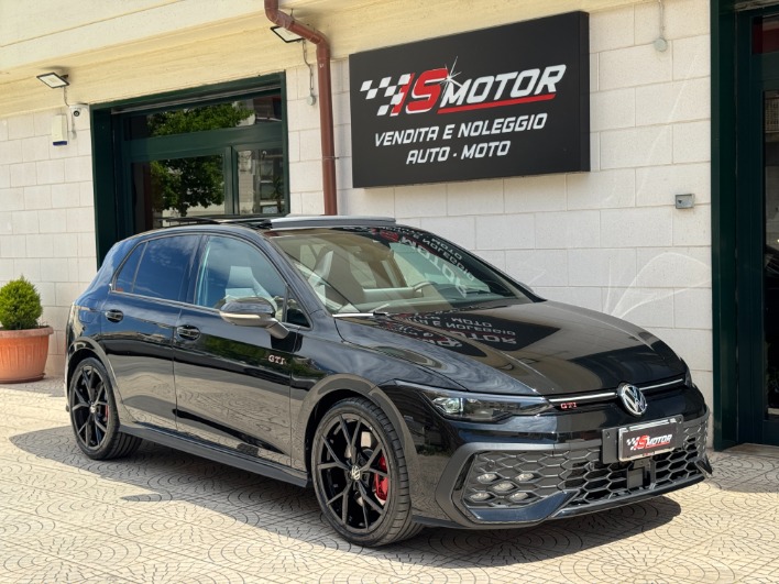 "VOLKSWAGEN GOLF GTI 8.5 2.0 TSI 265CV DSG\u00a0"