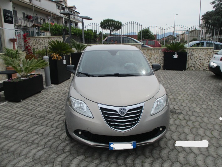 "LANCIA Ypsilon 1.2 69 CV 5 porte GPL Ecochic Gold"
