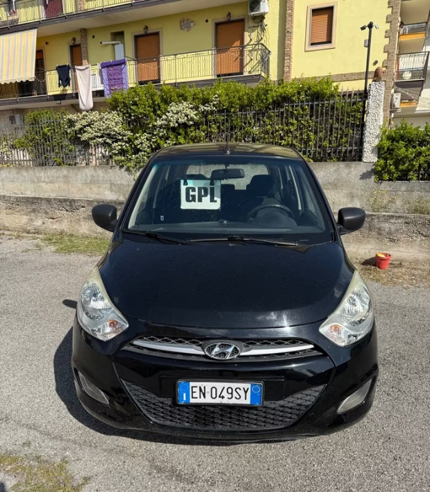 "Hyundai i10 1.1 12V BlueDrive GPL Sound Edition"