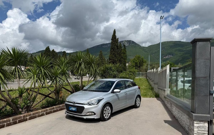 "HYUNDAI - i20 - 1.2 5p. Advanced"