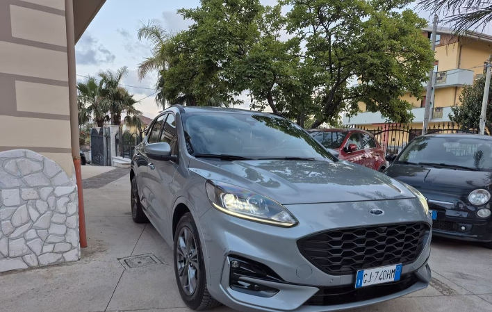 "Ford Kuga 1.5 EcoBlue 120 CV aut. 2WD ST-Line"