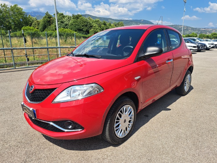 "Lancia Ypsilon 0.9 t.air Silver ecochic metano 80cv"