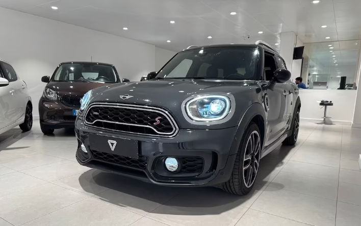 "Mini Cooper SD Countryman Mini 2.0 Cooper SD Count"