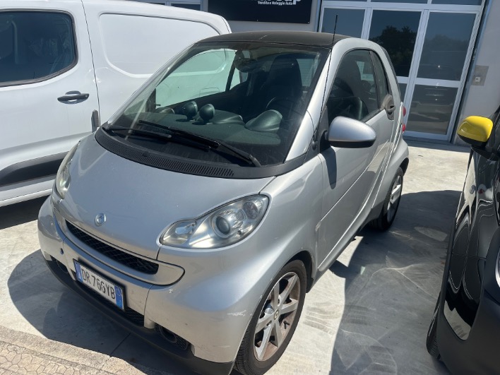 "Smart 1.0 turbo  Pulse automatica"